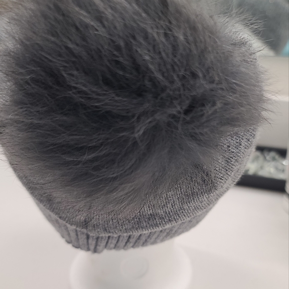 Grey slouchy knit crystal beanie with faux fur pompom - Picture 6 of 10